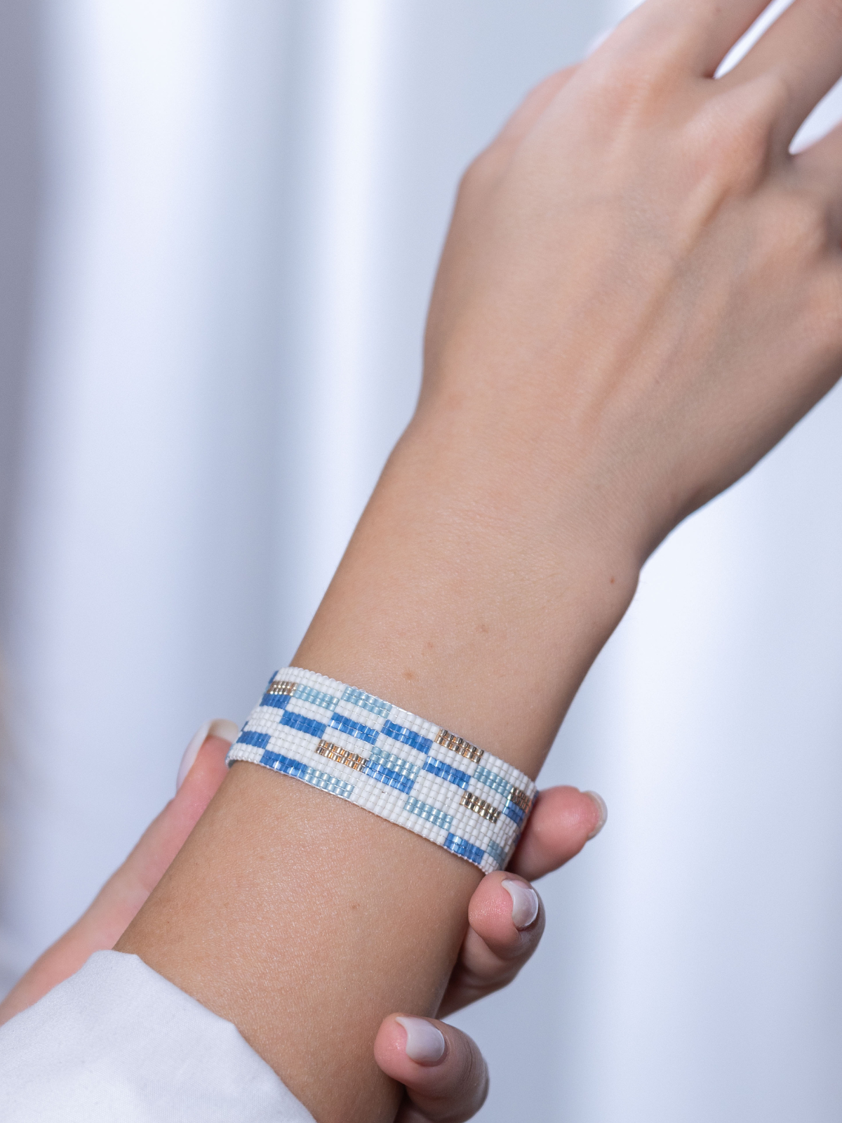 INTERVAL BLUE
